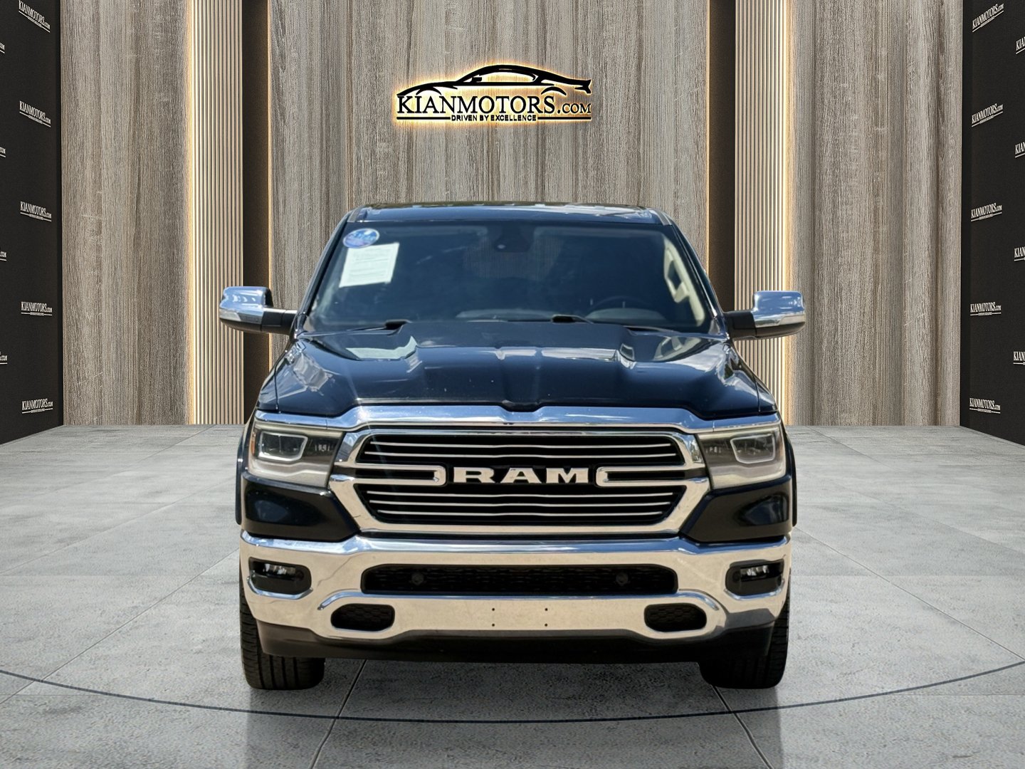 Used 2019 RAM 1500 Laramie RWD image 2