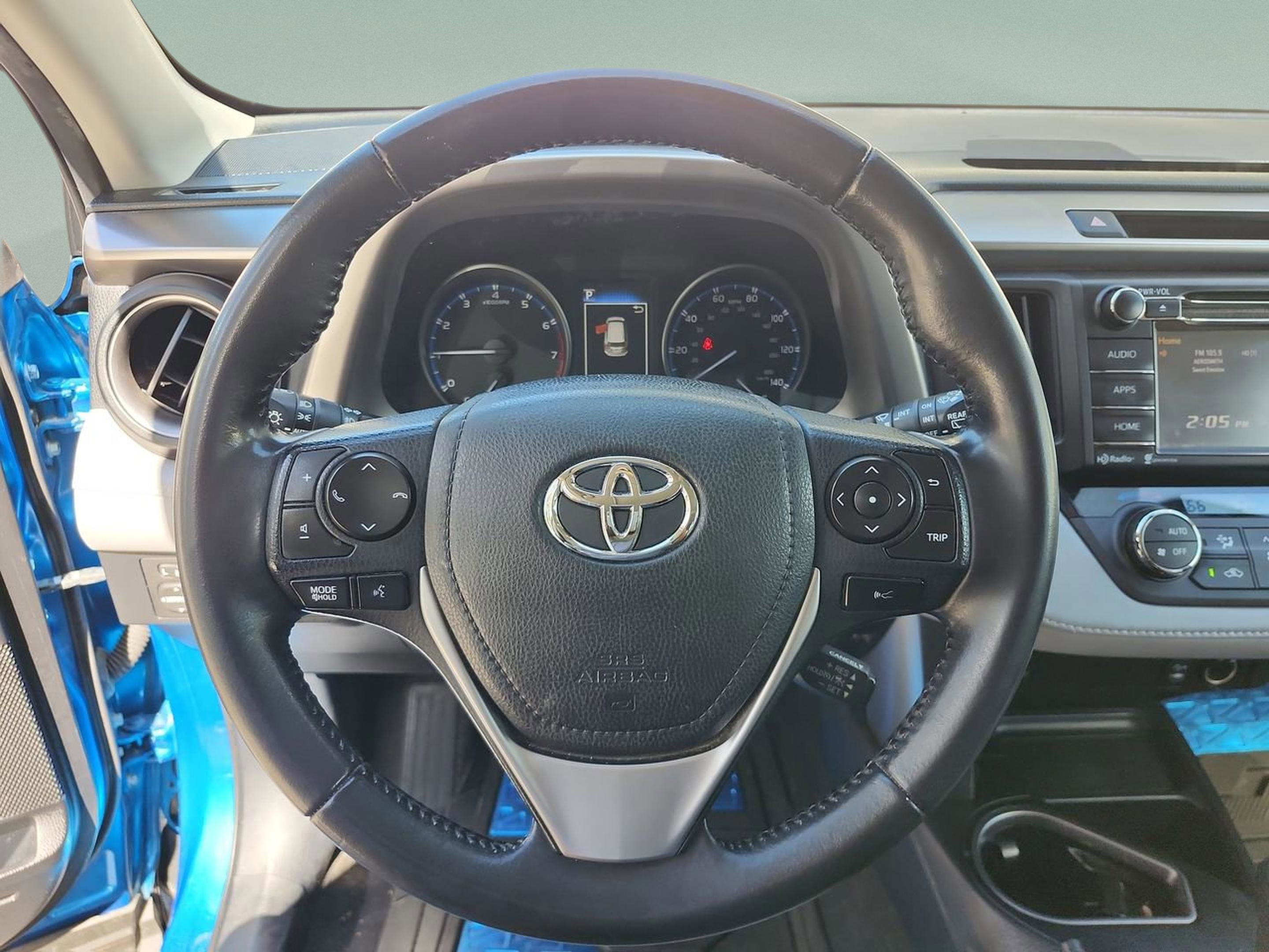 Used 2018 Toyota RAV4 XLE image 10