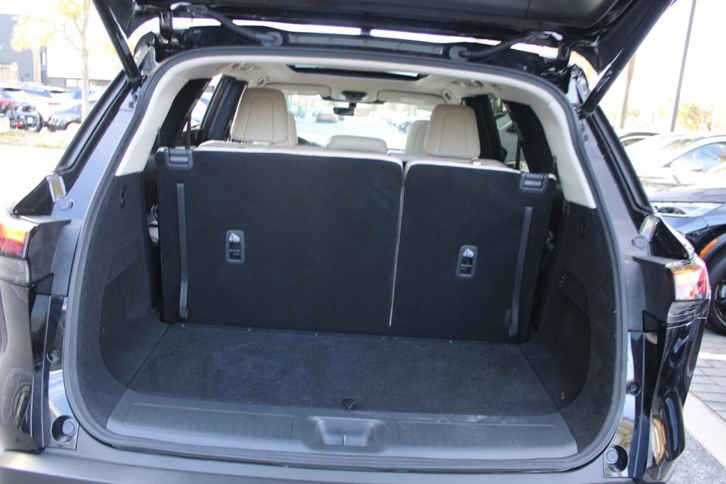 Certified 2025 INFINITI QX60 Luxe image 42