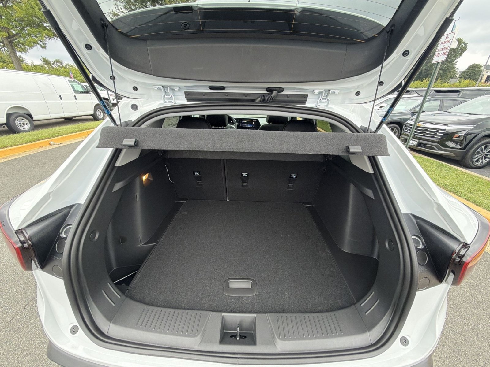New 2026 Chevrolet Trax ACTIV w/ Sunroof Package FWD image 26