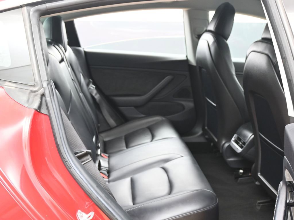 Used 2018 Tesla Model 3 Performance image 31