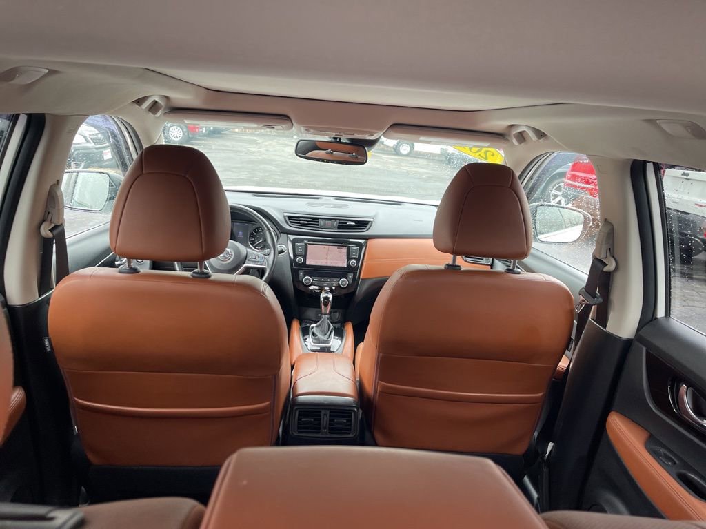 Used 2018 Nissan Rogue SL w/ Premium Package image 12
