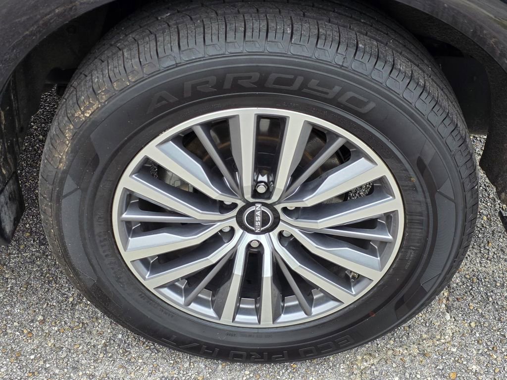 Used 2024 Nissan Armada SL w/ Captain's Chairs Package image 45