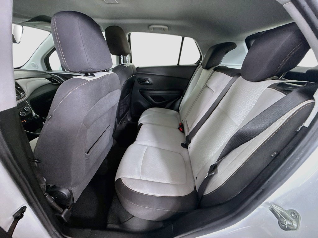 Used 2020 Chevrolet Trax LS FWD image 22