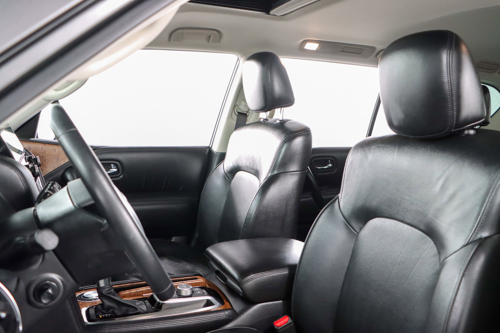 Used 2022 Nissan Armada SL w/ Captain's Chairs Package image 25