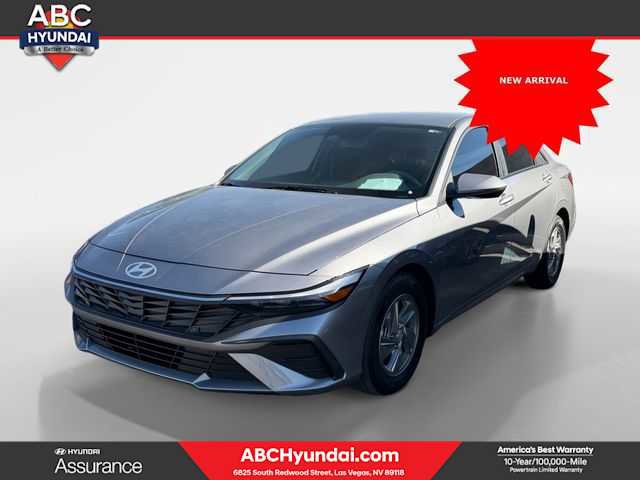 Used 2025 Hyundai Elantra SE video 1