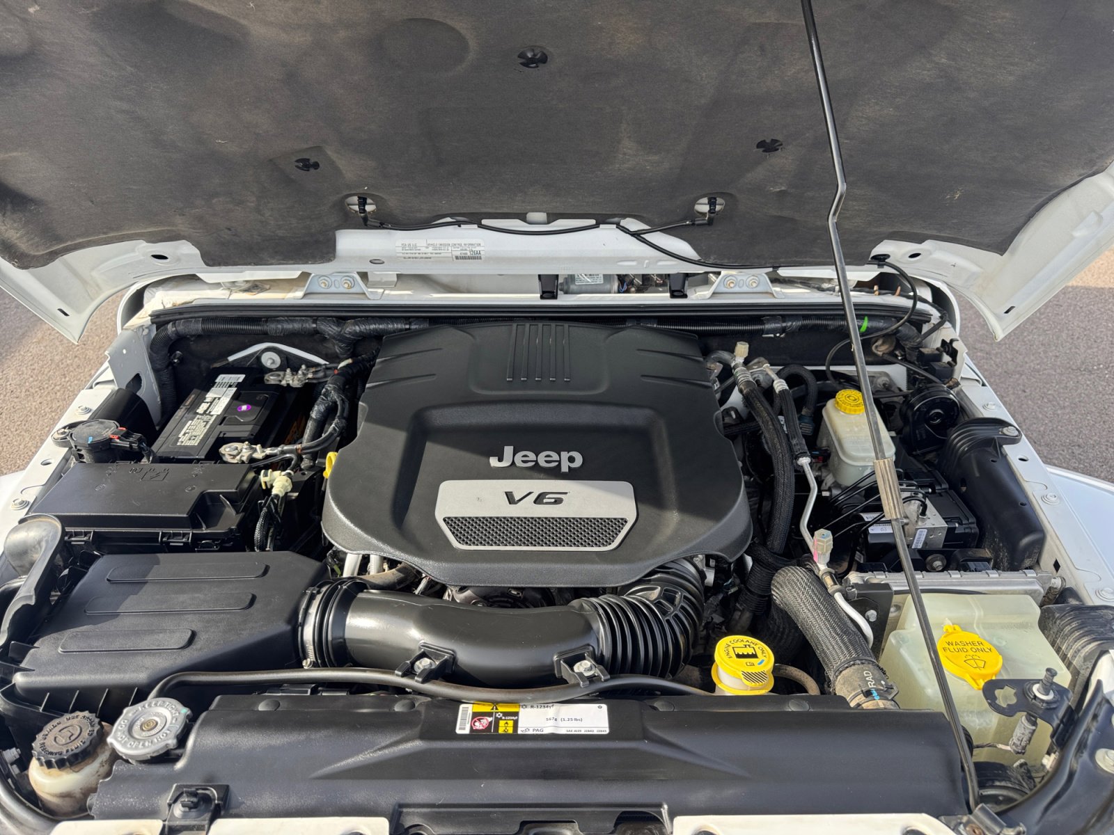 Used 2015 Jeep Wrangler Unlimited Sahara w/ Max Tow Package image 25