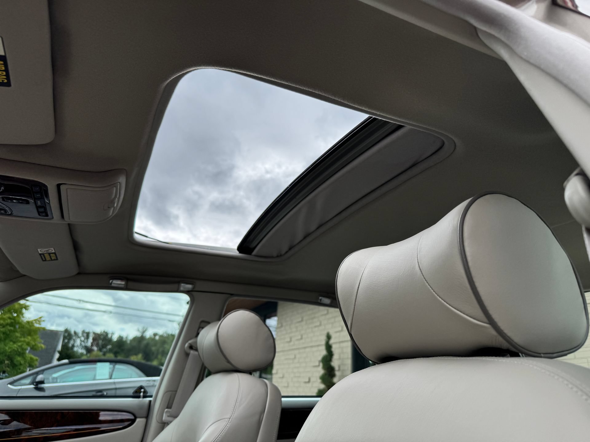 Used 2001 Jaguar XJ Supercharged RWD image 36