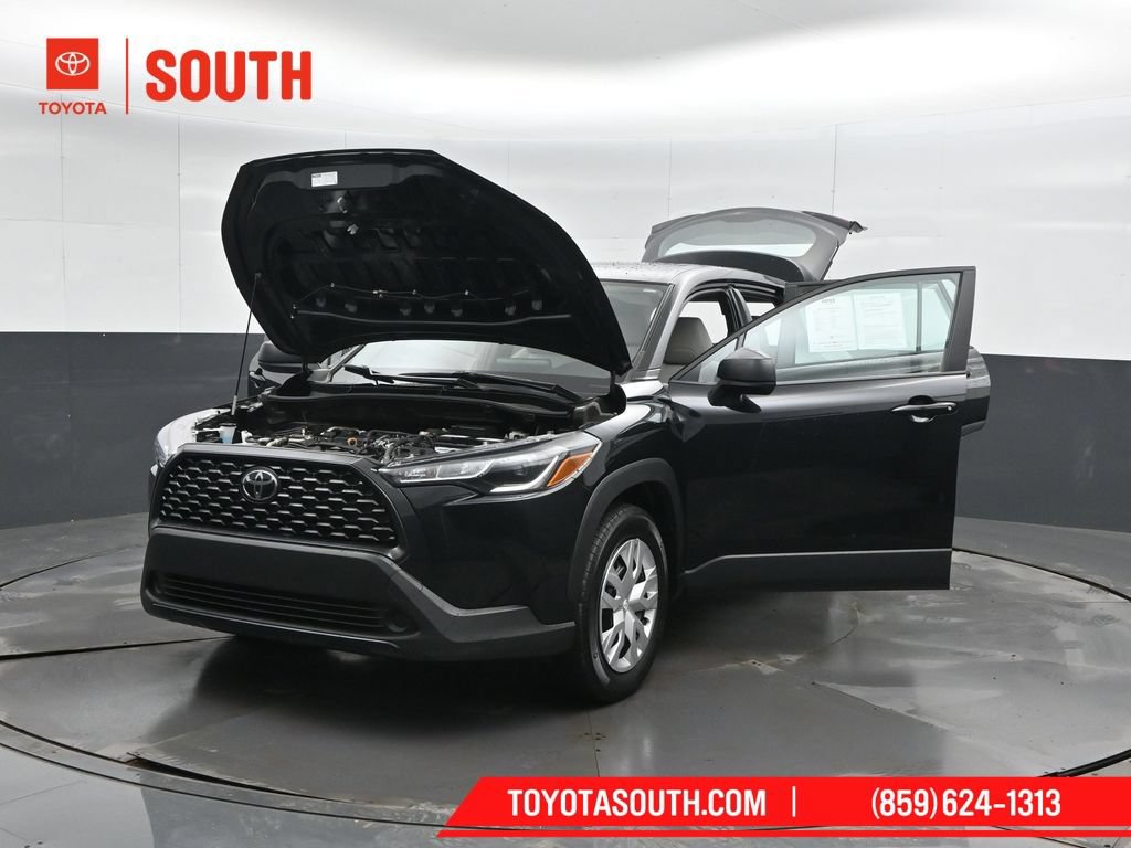 Used 2024 Toyota Corolla Cross L AWD/4WD image 55
