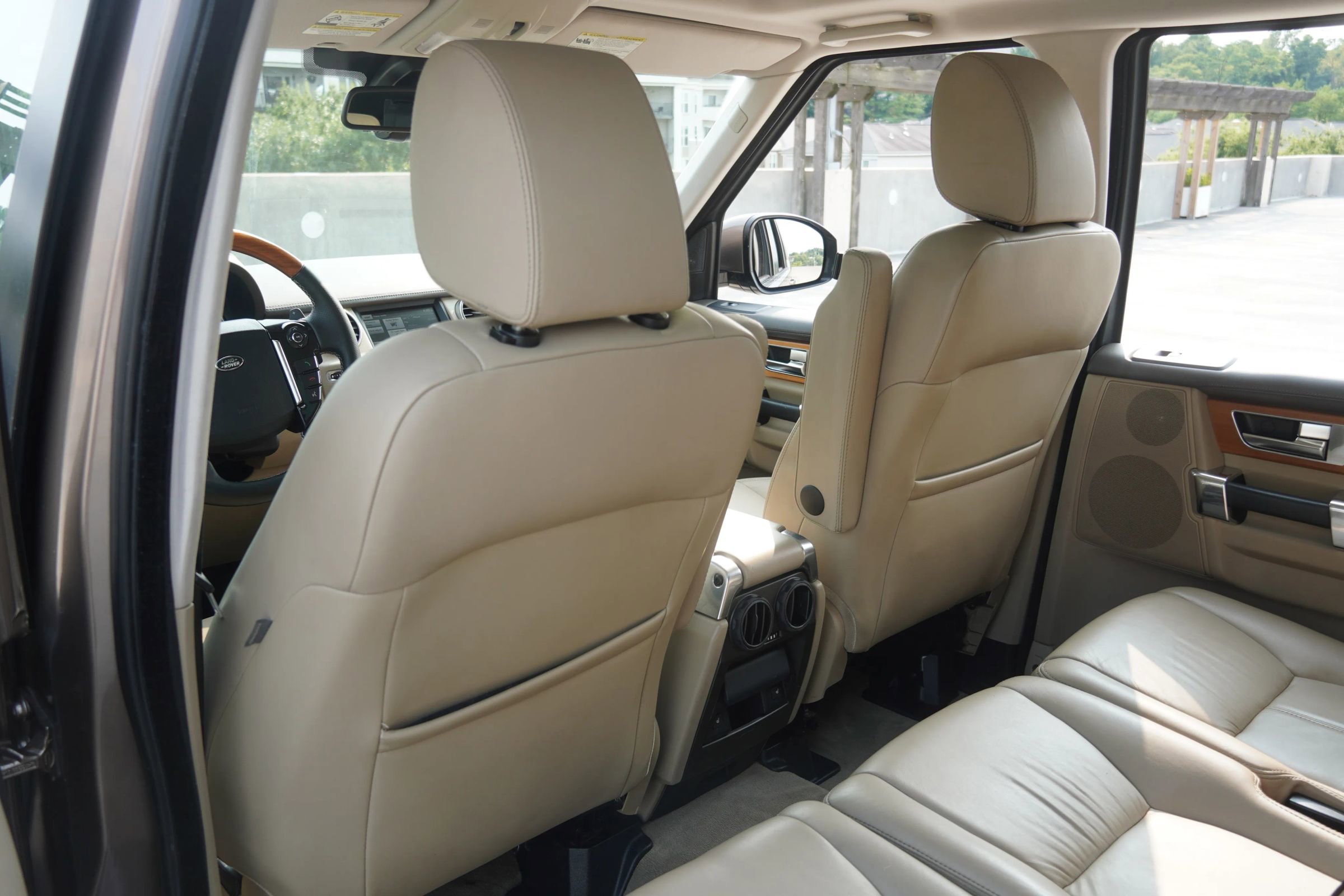 Used 2015 Land Rover LR4 HSE LUX image 27