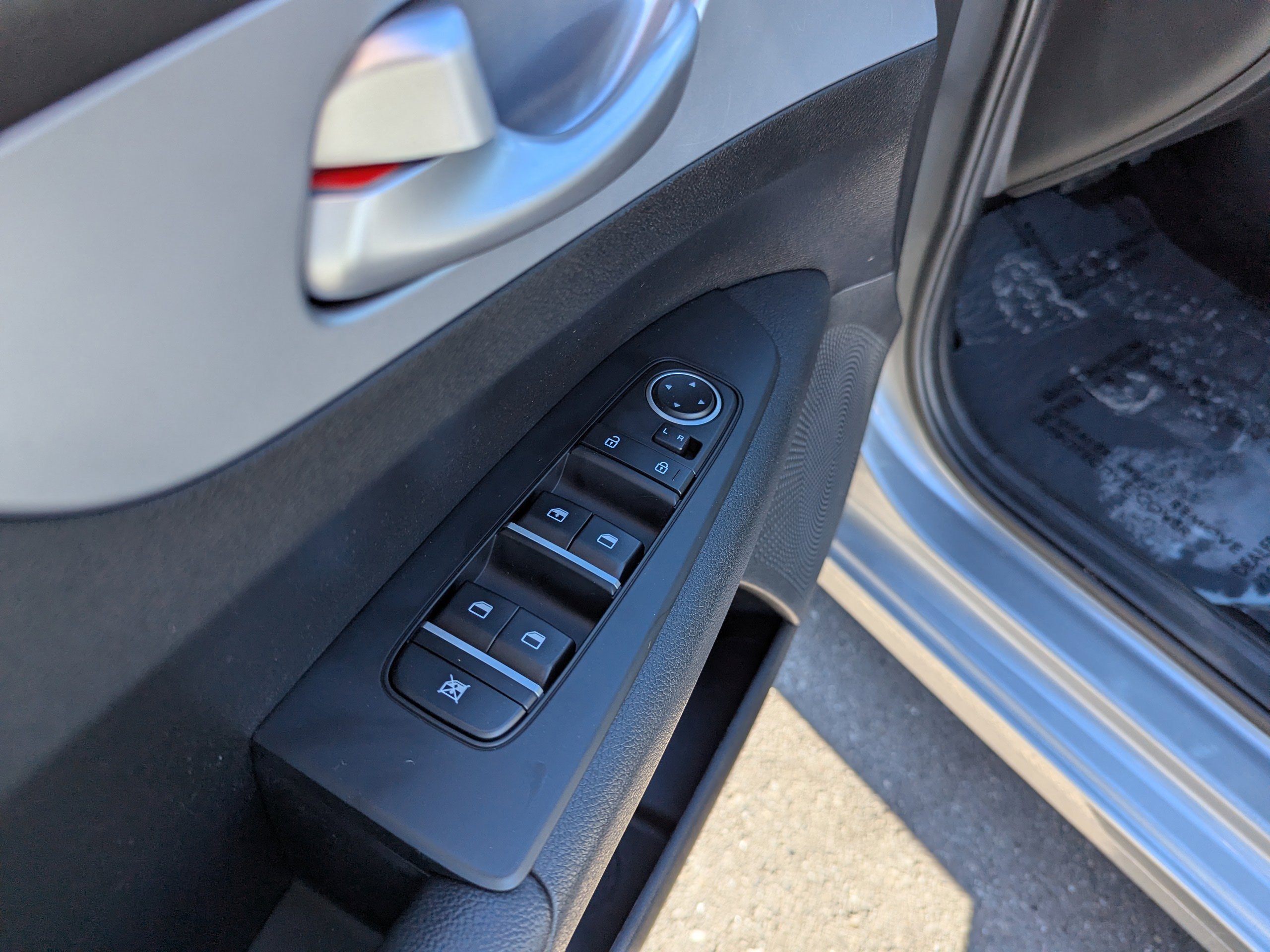 Used 2023 Kia Forte LXS w/ LXS Technology Package FWD image 11