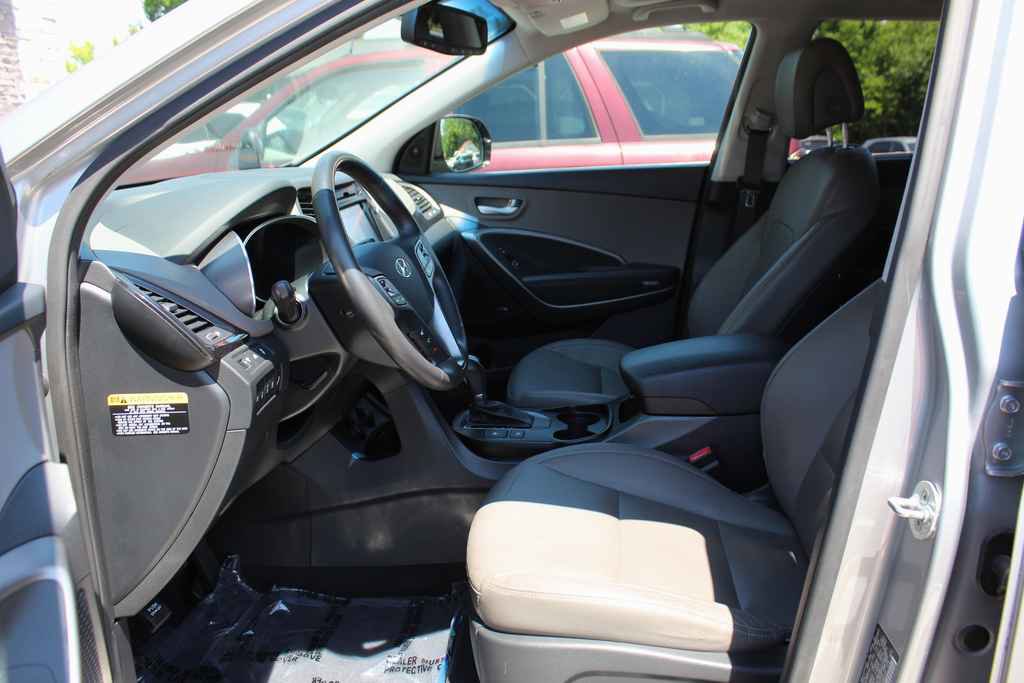 Used 2015 Hyundai Santa Fe Limited w/ Option Group 04 AWD/4WD image 27