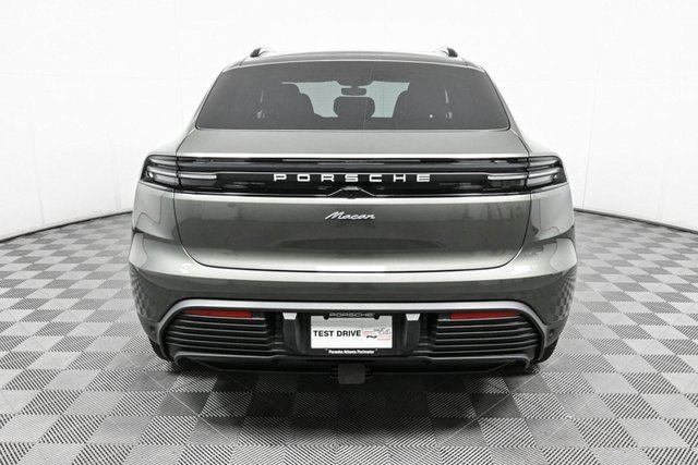 Certified 2025 Porsche Macan Electric image 24