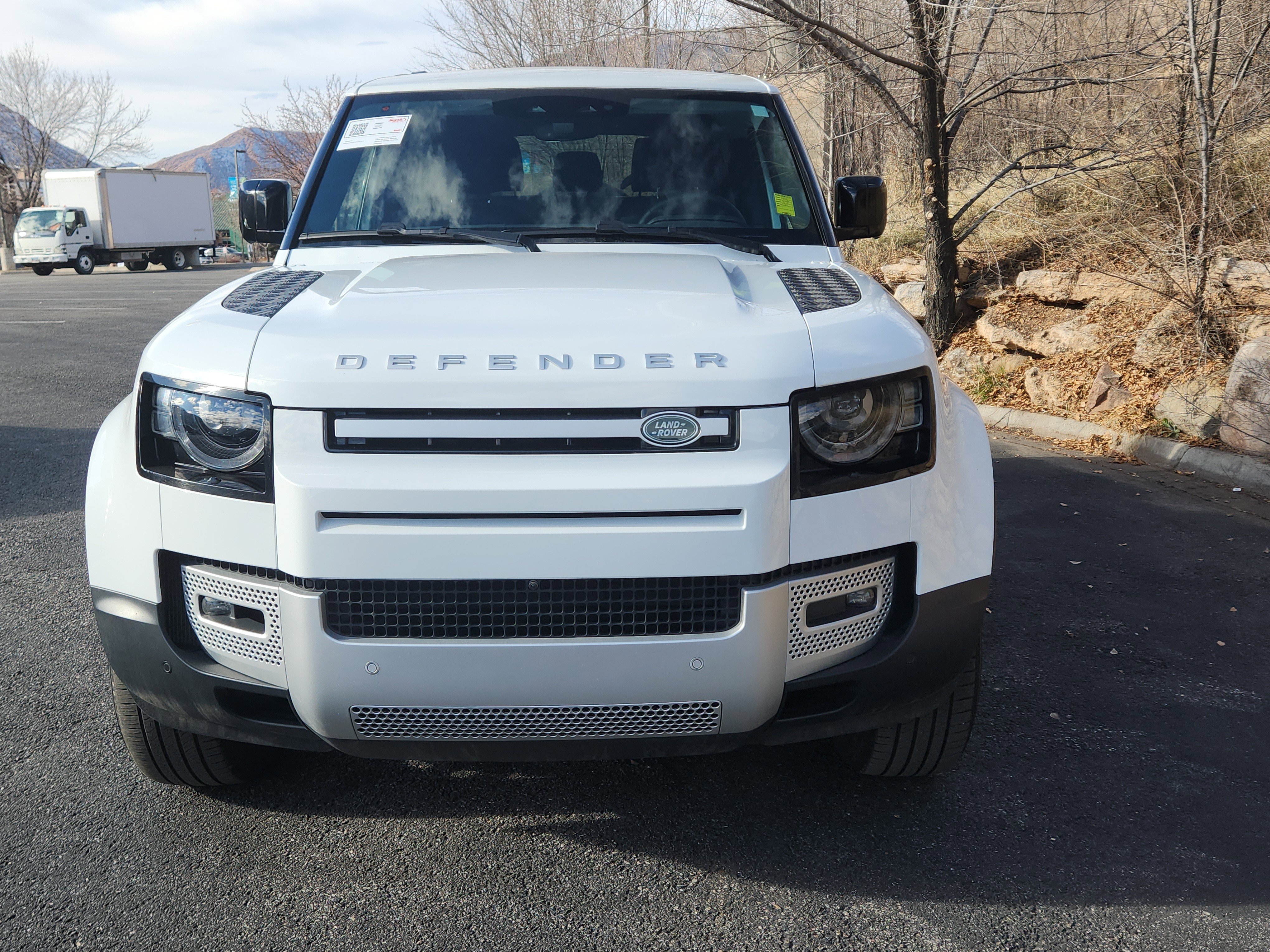 Used 2025 Land Rover Defender 90 S image 6