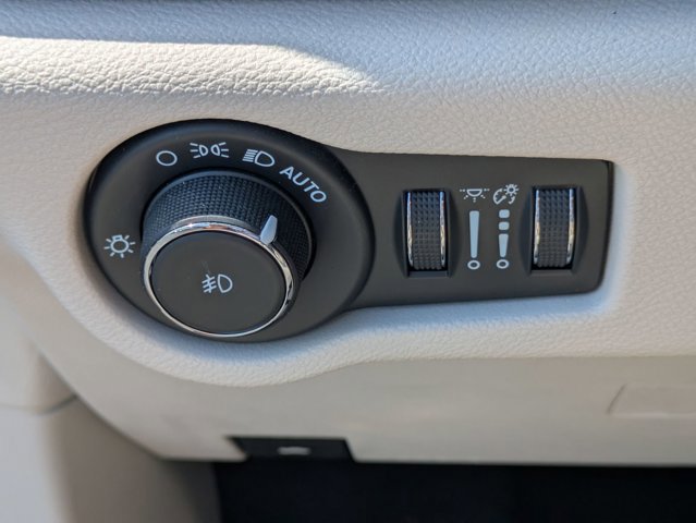 Used 2021 Chrysler Pacifica Touring-L w/ Premium & Safety Sphere Group FWD image 15