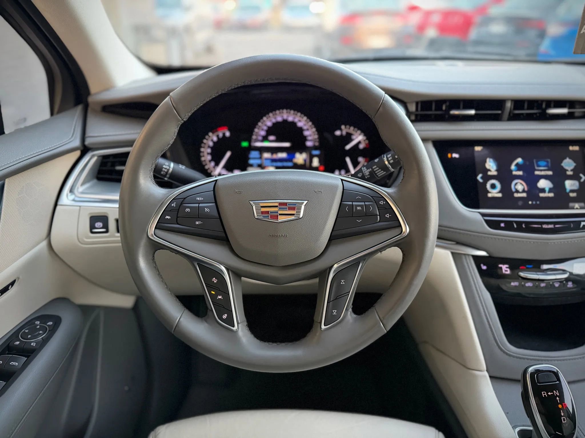 Used 2019 Cadillac XT5 Luxury w/ LPO, Radiant Package image 11
