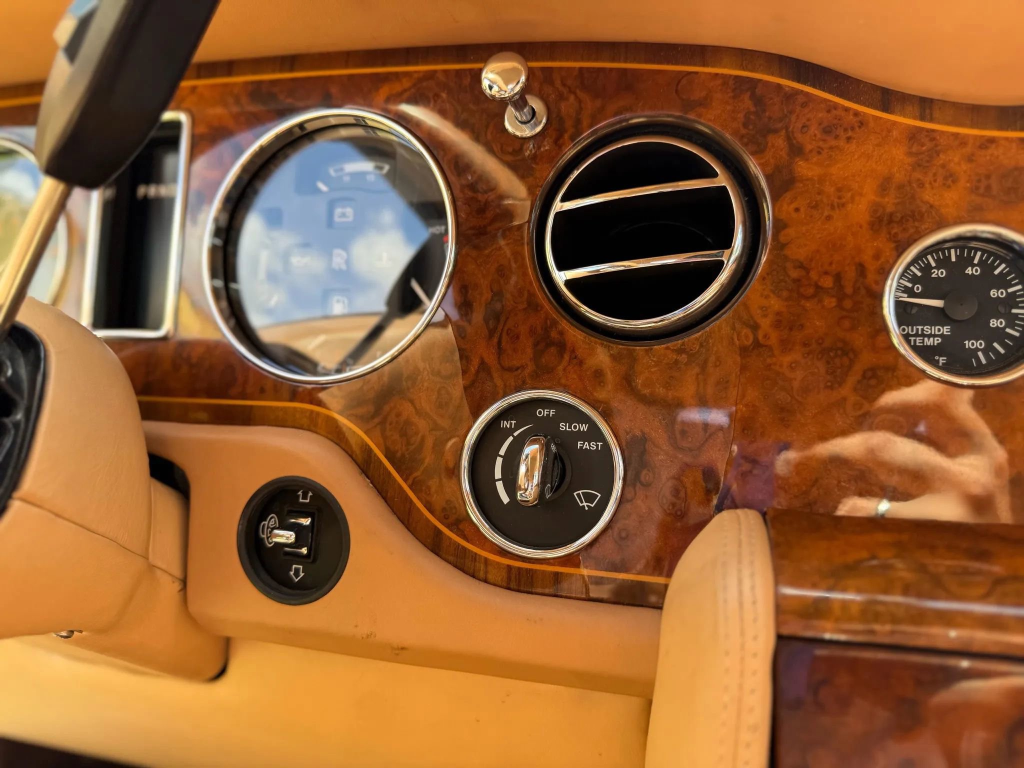 Used 2000 Rolls-Royce Corniche RWD image 22