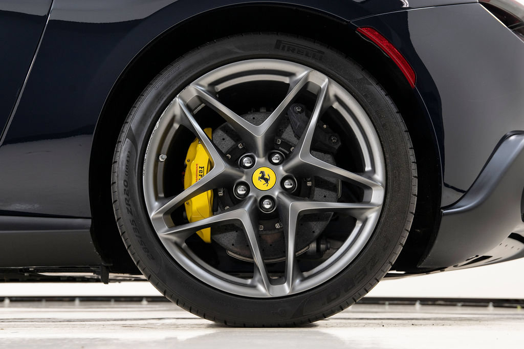 Certified 2024 Ferrari Roma Spider RWD image 21