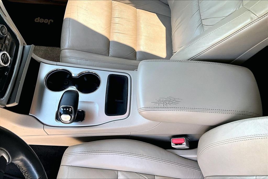 Used 2014 Jeep Grand Cherokee Limited w/ Mopar Chrome Edition Group image 15