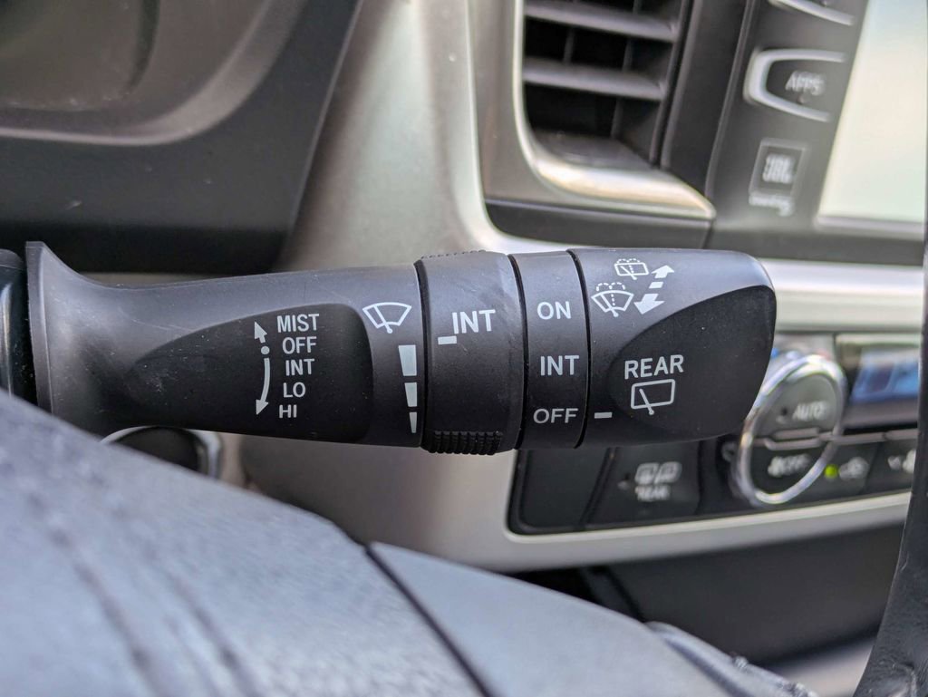 Used 2019 Toyota Highlander Limited AWD/4WD image 36