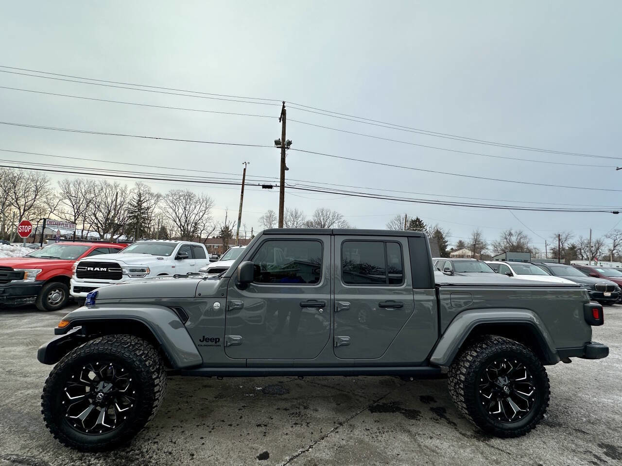 Used 2021 Jeep Gladiator Sport image 4