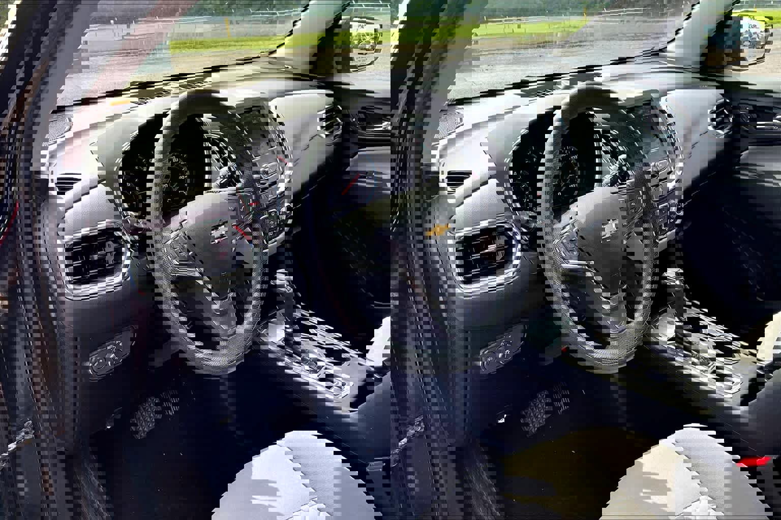 Used 2019 Chevrolet Equinox LS w/ LS Convenience Package image 17