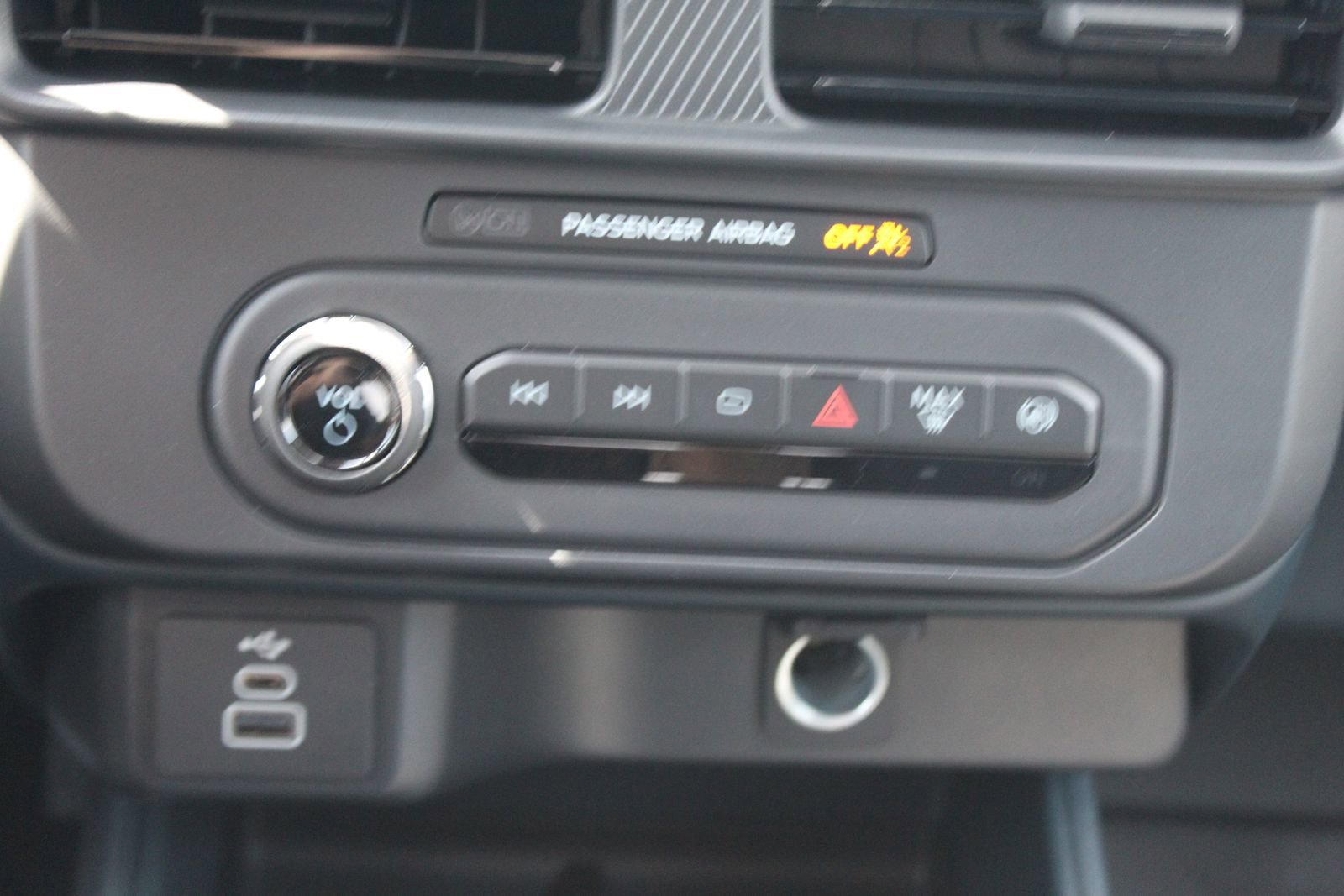 New 2025 Ford Maverick XL image 26