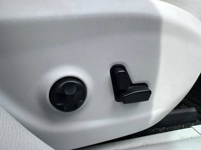 Used 2019 Jeep Cherokee Limited AWD/4WD image 36