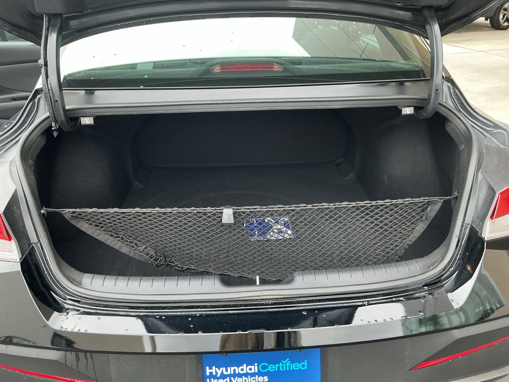 Certified 2025 Hyundai Elantra Sport image 17
