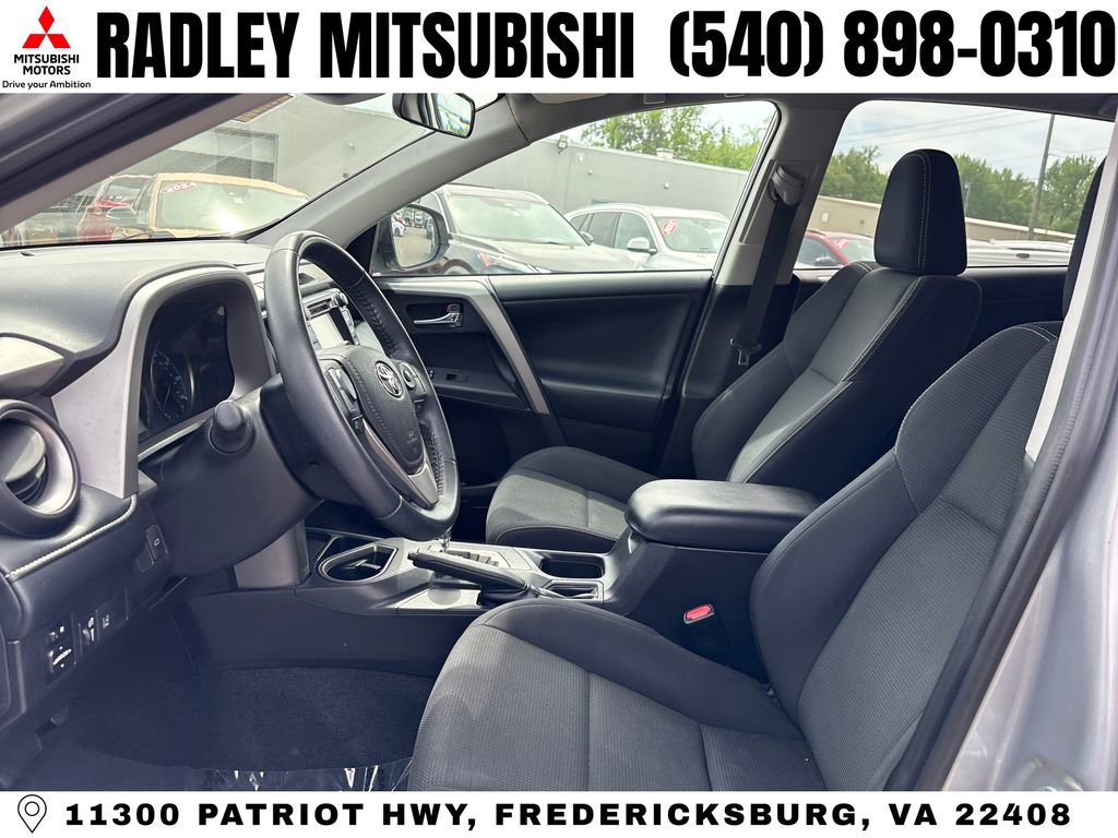 Used 2017 Toyota RAV4 XLE FWD image 3