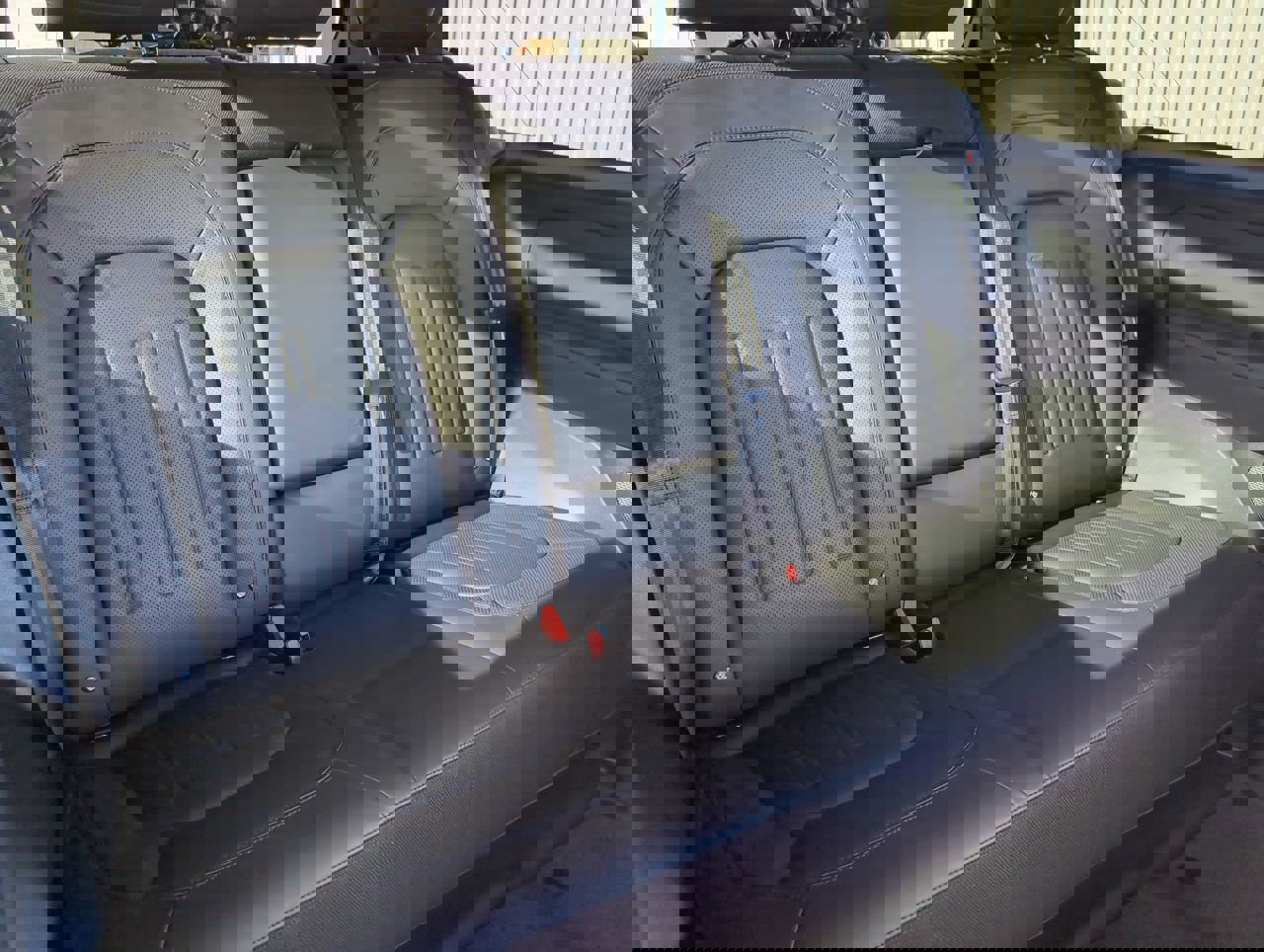 Used 2021 Land Rover Defender 90 X image 15