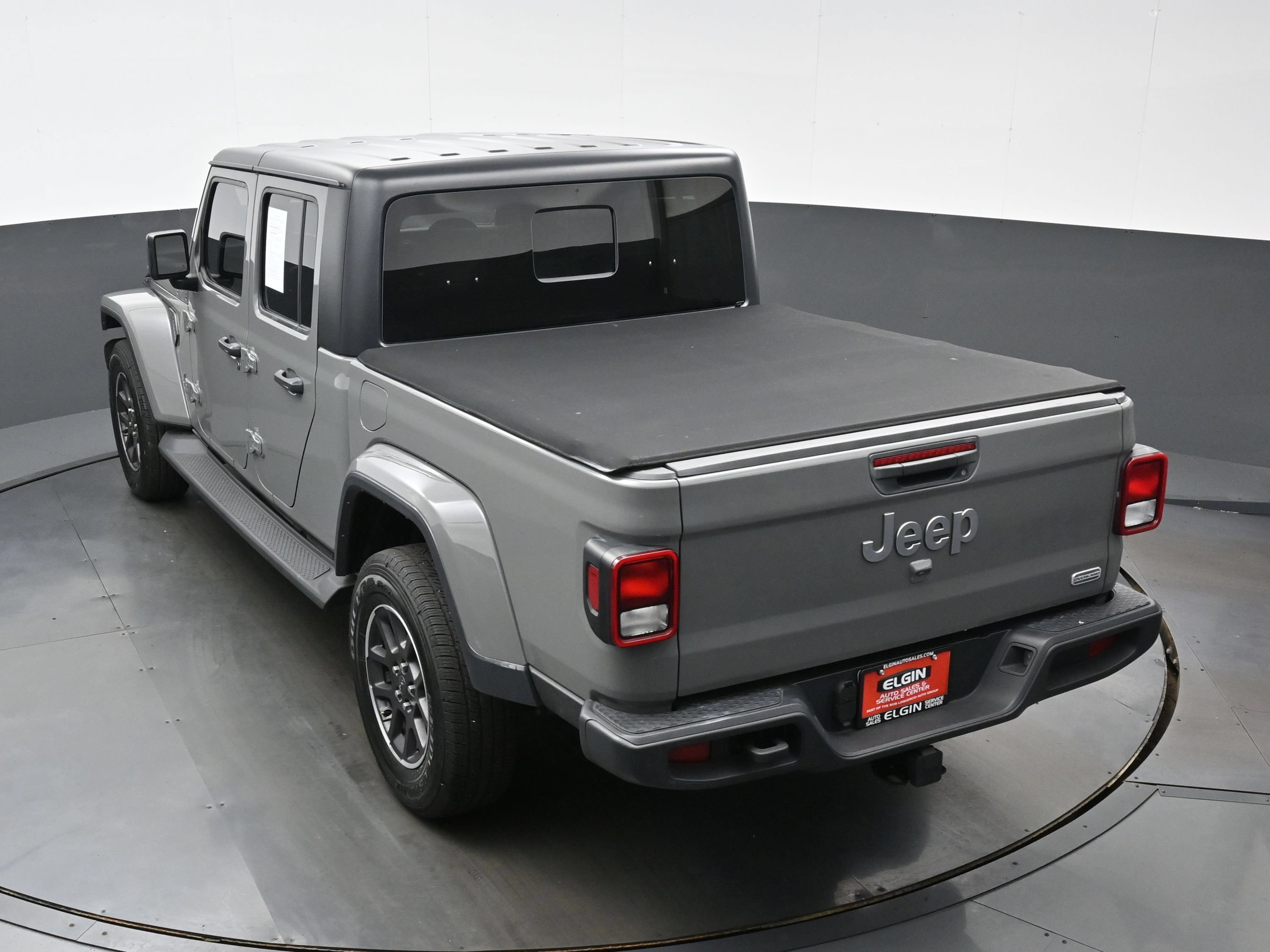 Used 2021 Jeep Gladiator Overland w/ Trailer Tow Package AWD/4WD image 33