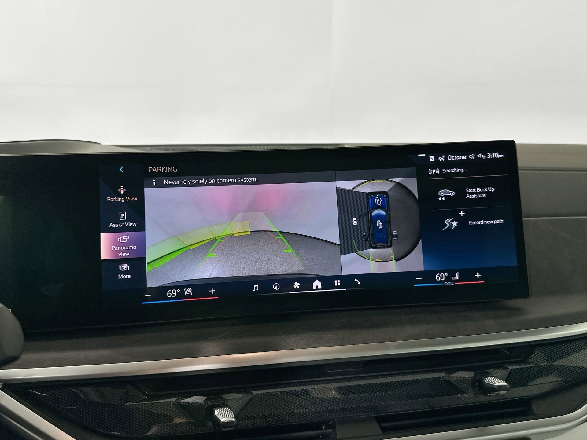 Used 2026 BMW X7 xDrive40i w/ M Sport Package image 14