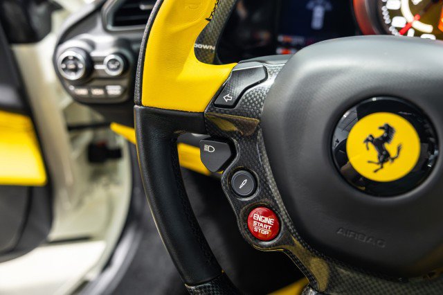 Used 2016 Ferrari 488 GTB RWD image 38