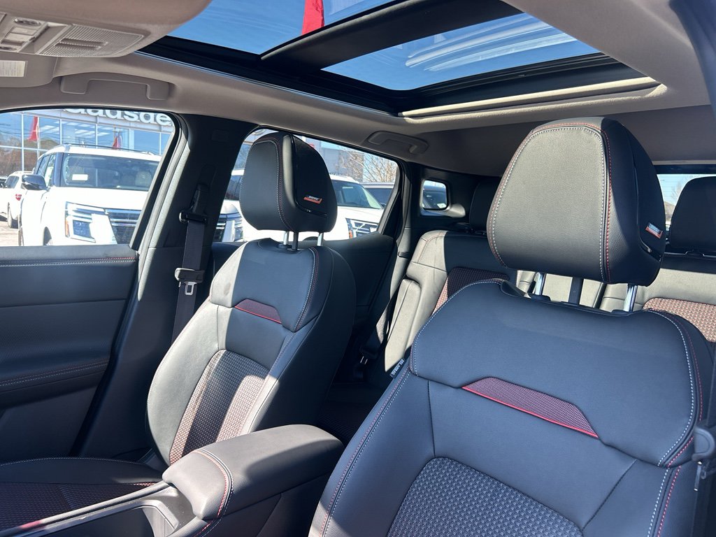 New 2026 Nissan Kicks SR image 21