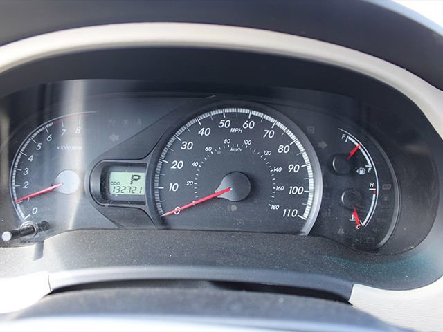 Used 2012 Toyota Sienna LE w/ Towing Pkg AWD/4WD image 8