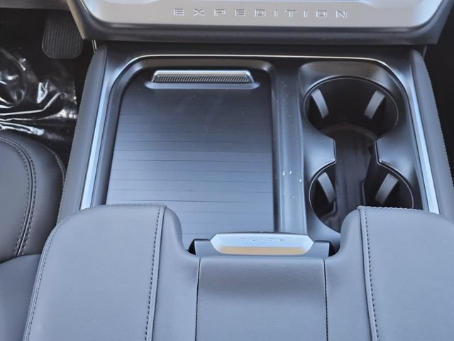 New 2026 Ford Expedition Active RWD image 19