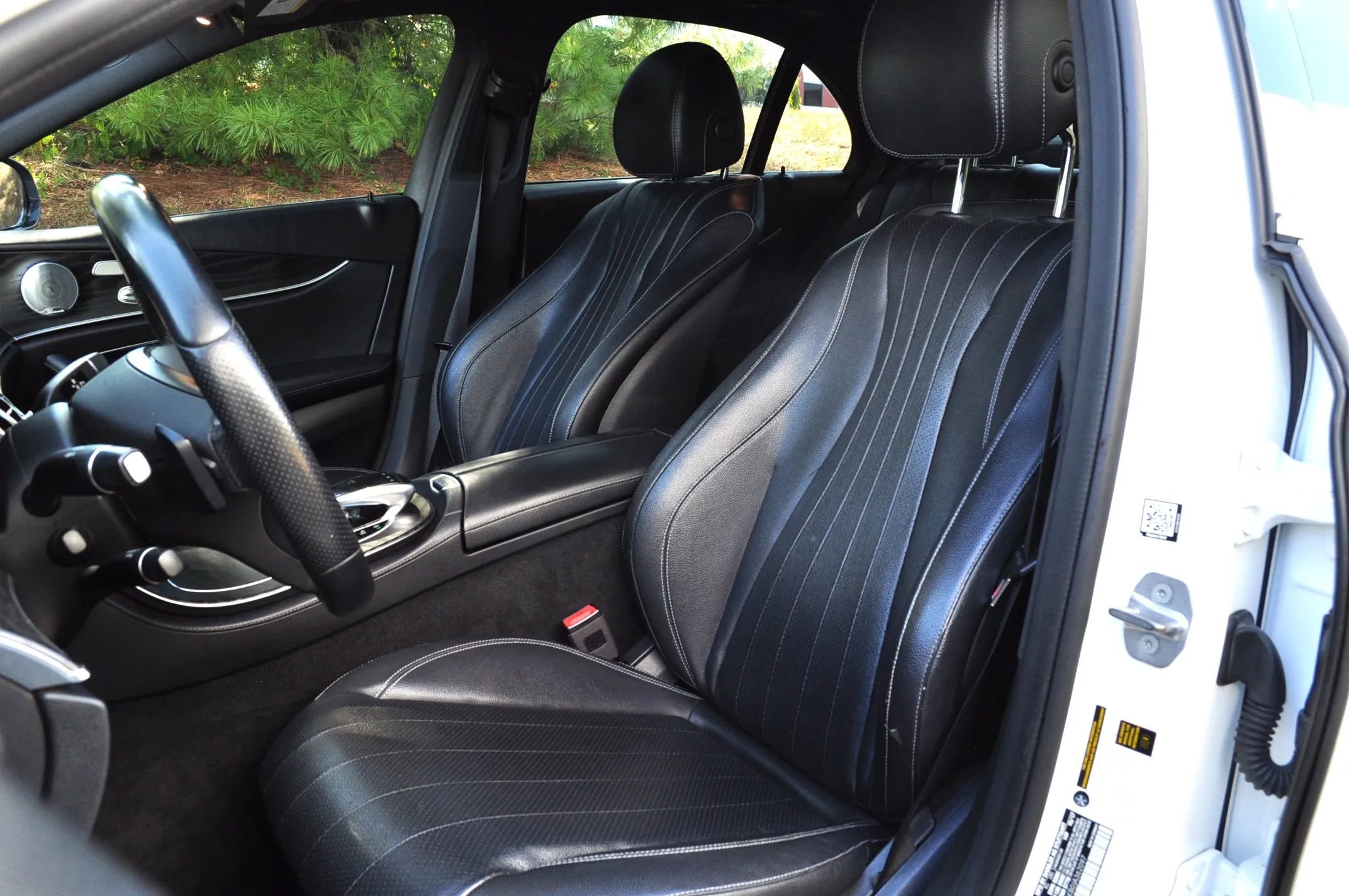 Used 2018 Mercedes-Benz E 300 4MATIC w/ Premium 1 Package image 11