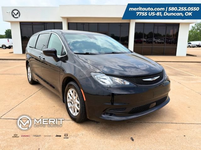 Used 2024 Chrysler Voyager LX FWD image 1