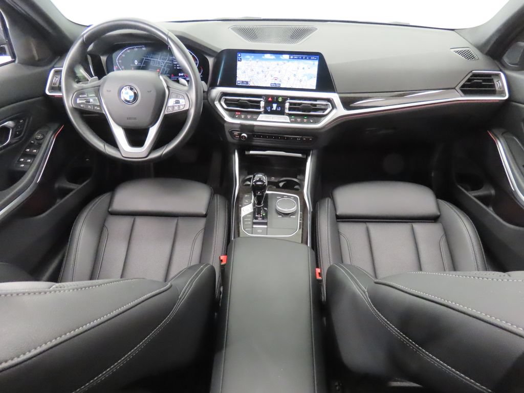 Used 2022 BMW 330i Sedan w/ Driving Assistance Package RWD image 14