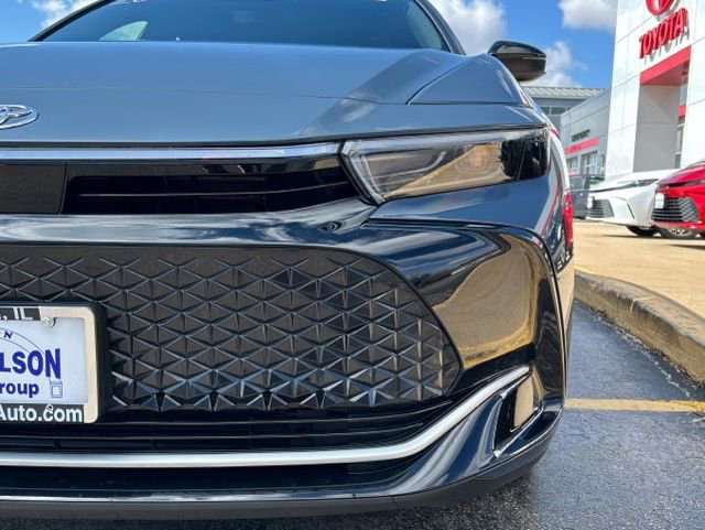 Used 2026 Toyota Crown XLE image 3