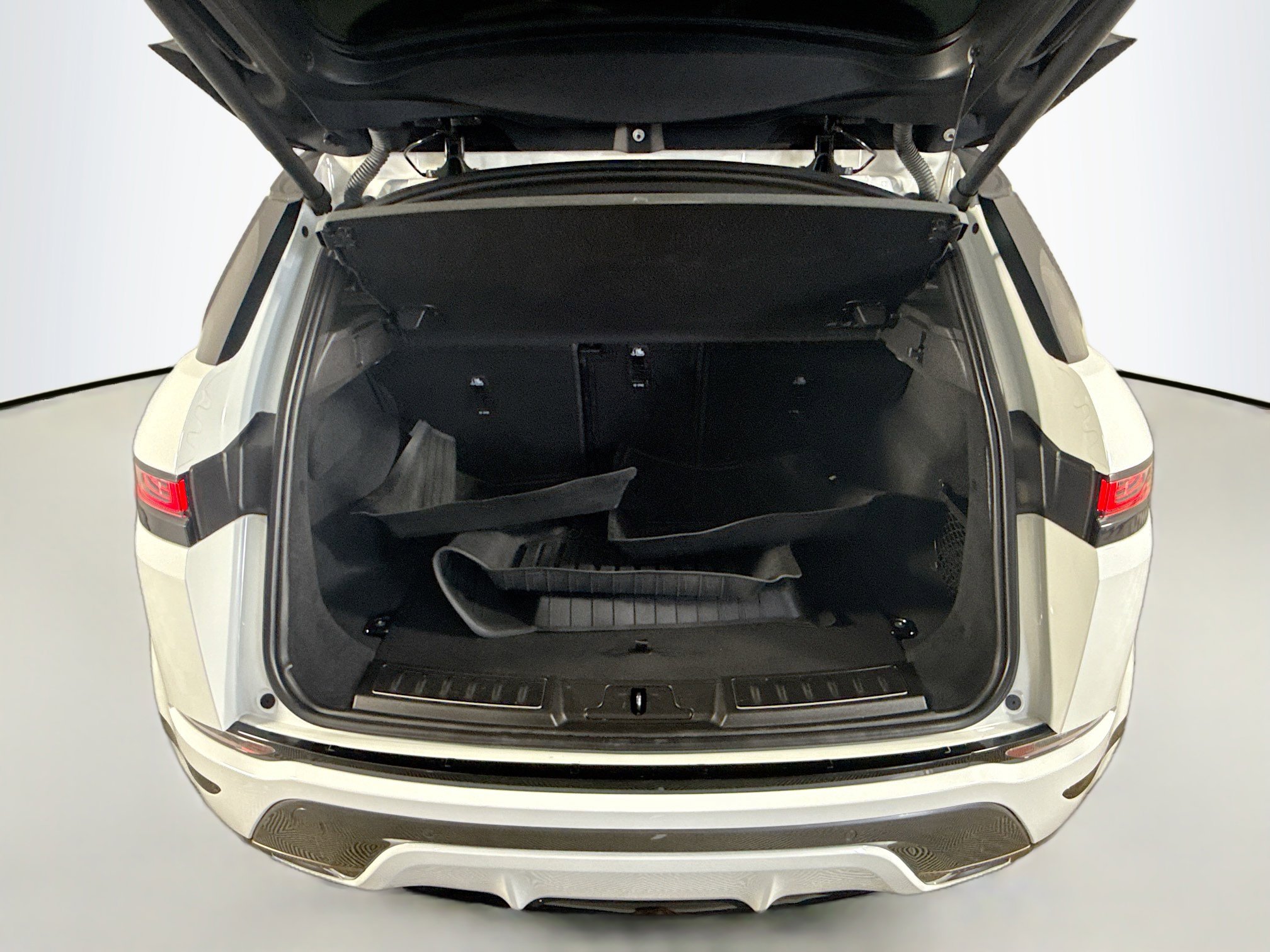 Used 2020 Land Rover Range Rover Evoque R-Dynamic S image 34