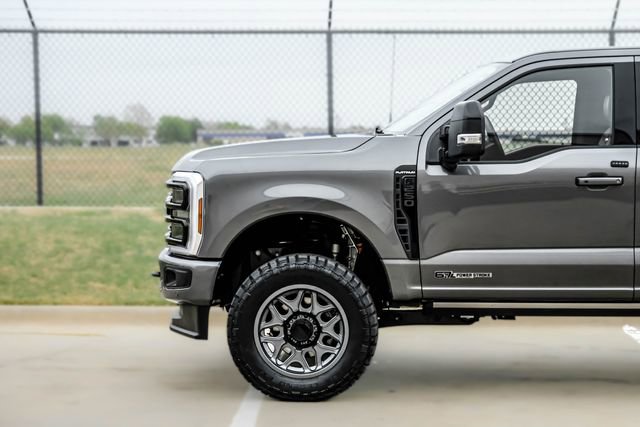 Used 2025 Ford F250 Platinum AWD/4WD image 13