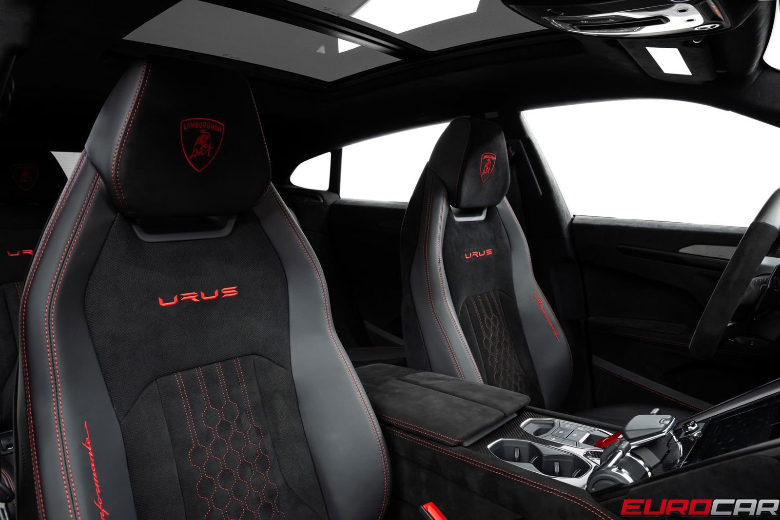 Used 2024 Lamborghini Urus Performante AWD/4WD image 42
