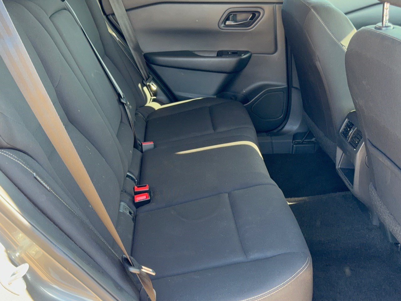 Used 2024 Nissan Rogue S AWD/4WD image 29