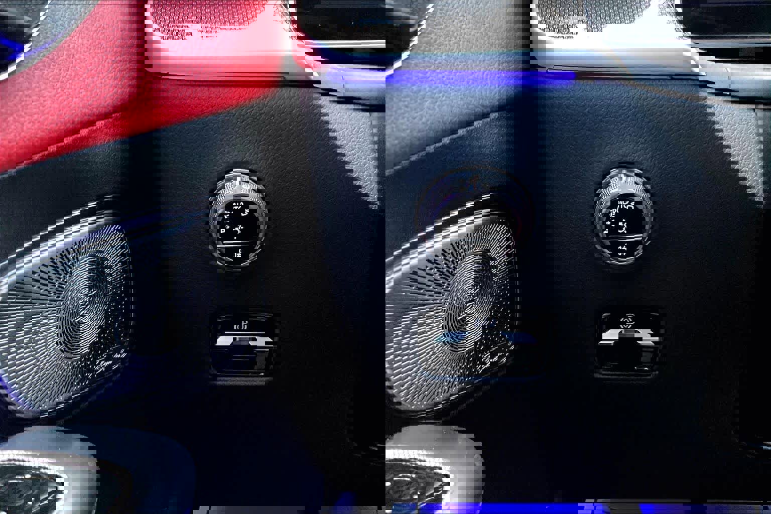 Certified 2024 Mercedes-Benz GLC 43 AMG 4MATIC image 35