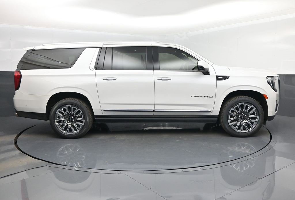 Used 2023 GMC Yukon XL Denali Ultimate image 46