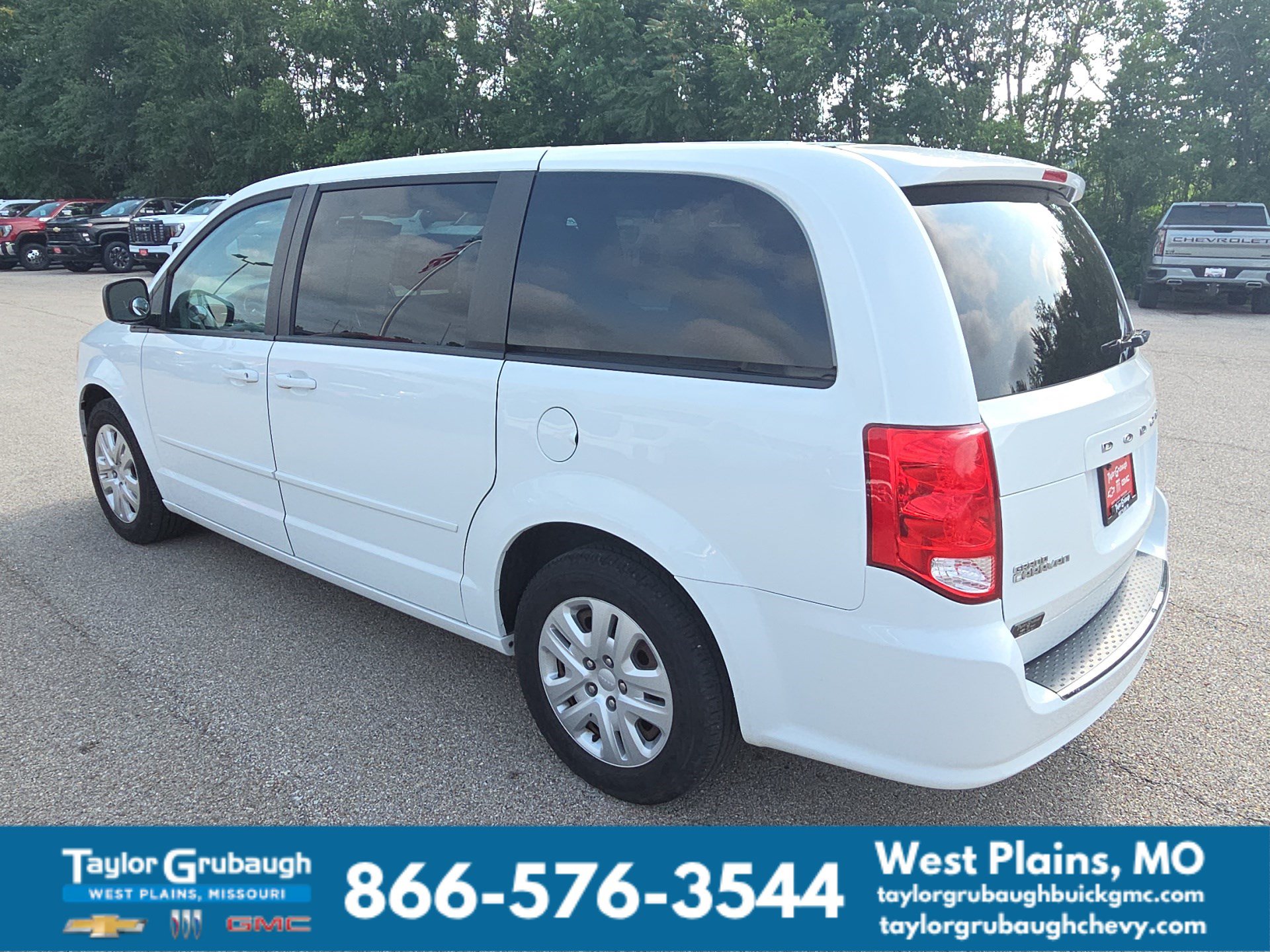 Used 2014 Dodge Grand Caravan SE w/ Quick Order Package 29E SE FWD image 6