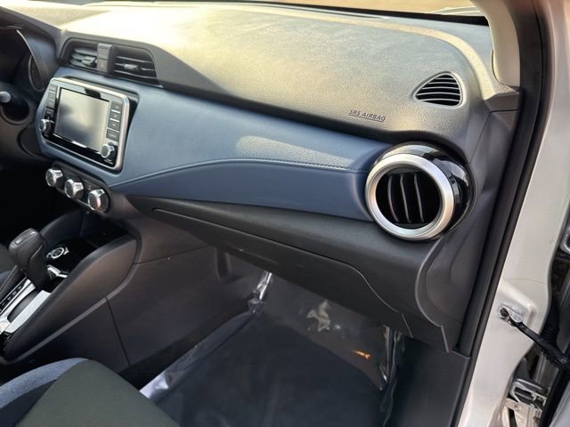 Used 2025 Nissan Versa SV image 48