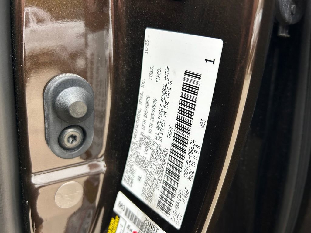 Used 2024 Toyota Tundra Limited AWD/4WD image 10